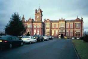 Crewe hall - copyright Ken Crosby, licensed under Creative Commons.