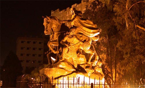 A statue of Saladin at the Damascus citadel.