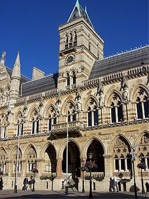Northampton Guildhall, built 1861-4, by E.W. Godwin. Author Chris Nyborg. GNU License.