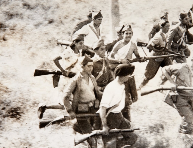 Attack on Nationalist position near Madrid, Somosierra, 1936. By Unknown - EAGHA2wKGUsJLQ at Google Cultural Institute maximum zoom level, Public Domain, https://commons.wikimedia.org/w/index.php?curid=21908903