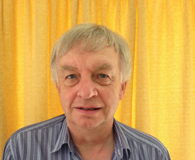 Dr Tim Lomas