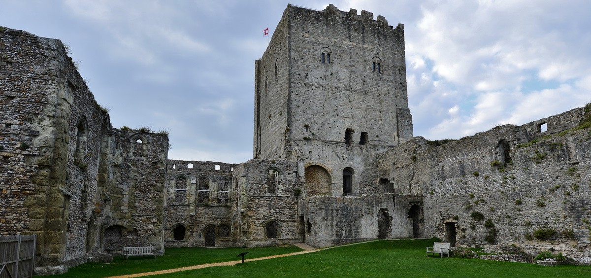 gcse history coursework castles Home gcse history castles castles fosse: a ditch surrounding the castle garderobe: a castle toilet the garderobe was often a projection from the wall . gcse history coursework castles Home gcse history castles castles fosse: a ditch surrounding the castle garderobe: a castle toilet the garderobe was often a projection from the wall .