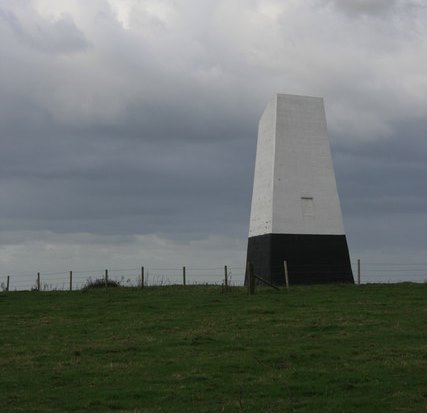 The Sea Mark on Ashey Down, Isle of Wight (Wikimedia Commons)