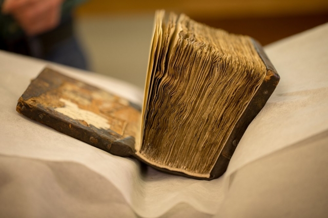 Syriac Galen Palimpsest manuscript. Photo by Farrin Abbott/SLAC