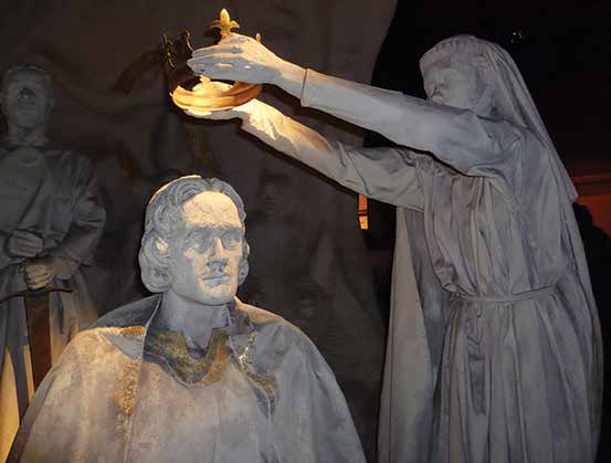 Isabel, Countess of Buchan crowning Robert the Bruce at Scone in 1306, from a modern tableau at Edinburgh Castle.