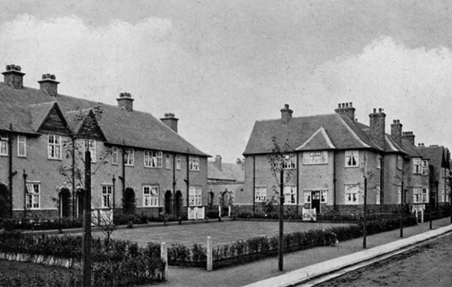 Heywood Green in Wavertree Garden Suburb 1914: ‘Houses for rent from 8 shillings per week’. Image courtesy of the Wavertree Society