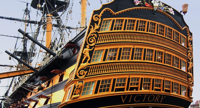 HMS Victory, stern view. By Viva-Verdi (Wikimedia Commons)