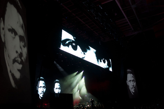 Peter Gabriel performing his tribute, the song "Biko", in 2011. Copyright: Mohamed Nanabhay - https://www.flickr.com/photos/mohamedn/5930390219/ License: CC by 2.0