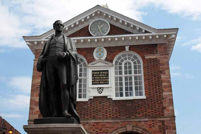 Statue of Sir Robert Peel outside Tamworth Market Hall