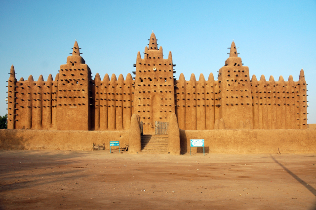 Great Mosque Djenne shutterstock_78656740