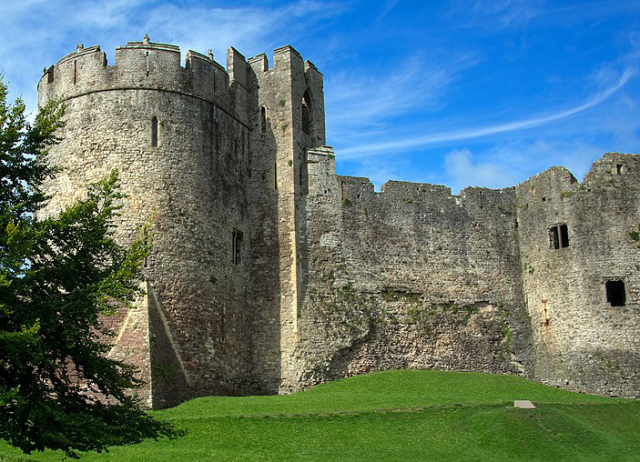 Chepstow Castle, South Wales (Steve Slater / Wikimedia Commons)