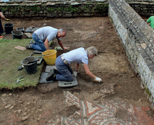 Chedworth Roman Villa: uncovering the Room 28 mosaic in 2017
